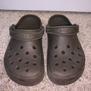 Brown crocs